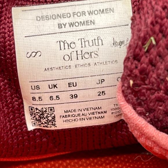 Saysh The Truth Of Hers Shoes Womens 8.5 Red Running Comfort Walking Gym Sneaker - Picture 8 of 8